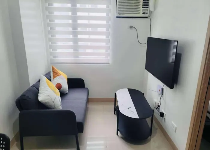 Muntinlupa Staycation Leaf Residences Hotel 3*