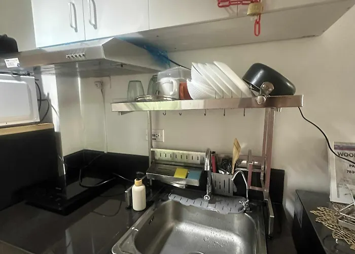 Hotel Muntinlupa Staycation Leaf Residences 3*