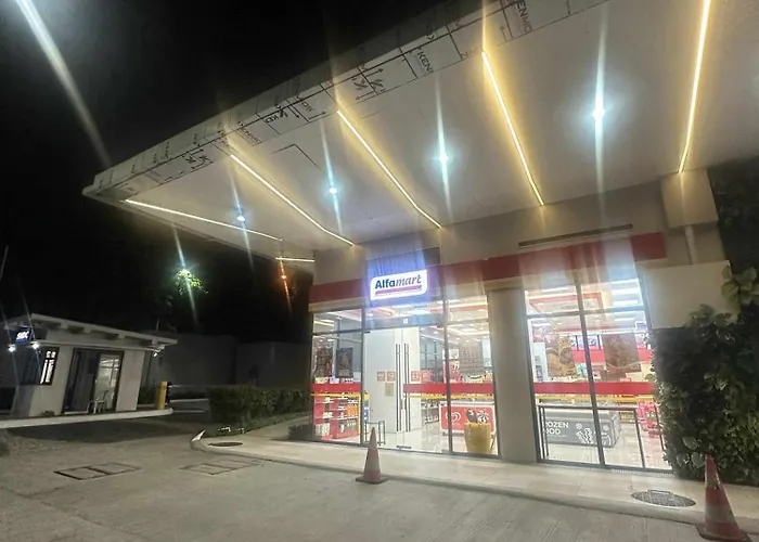 Muntinlupa Staycation Leaf Residences